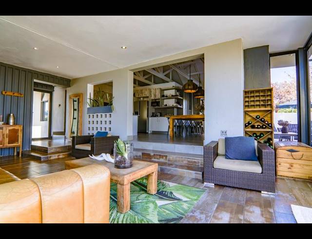 5 BEDROOM HOUSE FOR SALE IN COPPERLEAF ESTATE